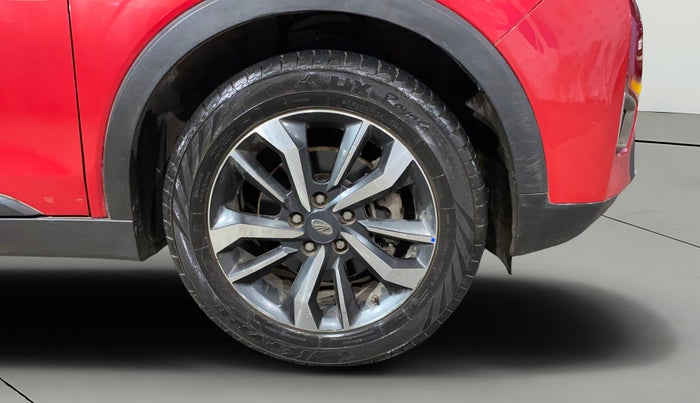 2021 Mahindra XUV300 W8 (O) 1.2 PETROL, Petrol, Manual, 39,740 km, Right Front Wheel