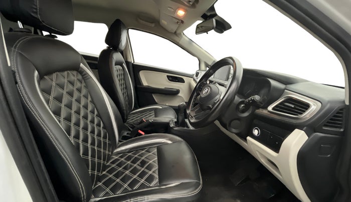 2021 Tata ALTROZ XT PETROL, Petrol, Manual, 43,266 km, Right Side Front Door Cabin