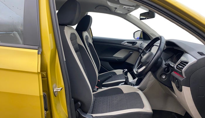 2021 Volkswagen TAIGUN  GT PLUS 1.5 TSI MT, Petrol, Manual, 69,553 km, Right Side Front Door Cabin