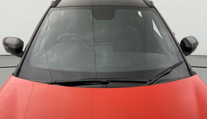 2023 Tata NEXON FEARLESS + SUNROOF AMT DUAL TONE 1.5 DIESEL, Diesel, Automatic, 15,482 km, Front Windshield