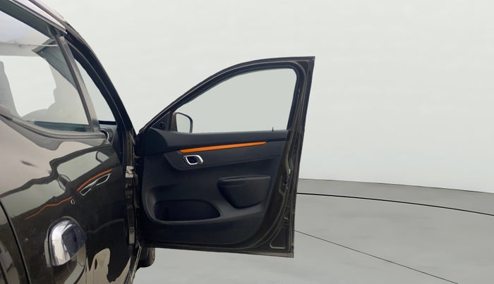 2020 Renault Kwid CLIMBER 1.0 AMT (O), Petrol, Automatic, 11,615 km, RHS Front Door