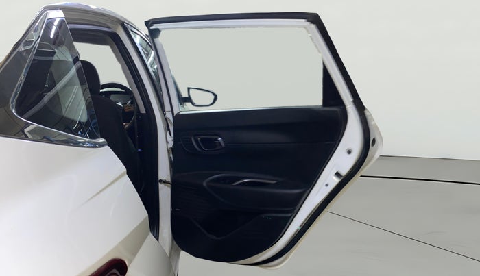 2020 Hyundai NEW I20 ASTA (O) 1.2 MT, Petrol, Manual, 53,976 km, RHS Rear Door