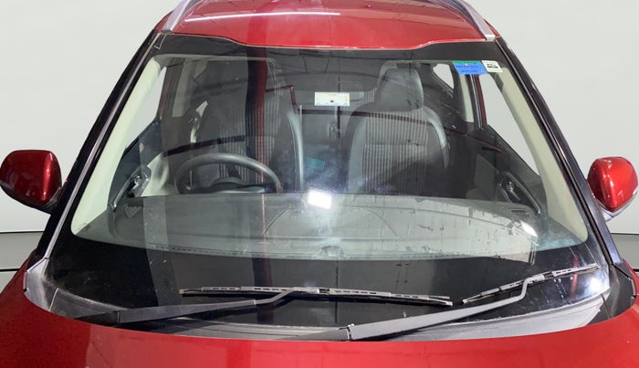 2023 KIA CARENS PRESTIGE PLUS 1.5 PETROL IMT 7 STR, Petrol, Manual, 5,561 km, Front Windshield