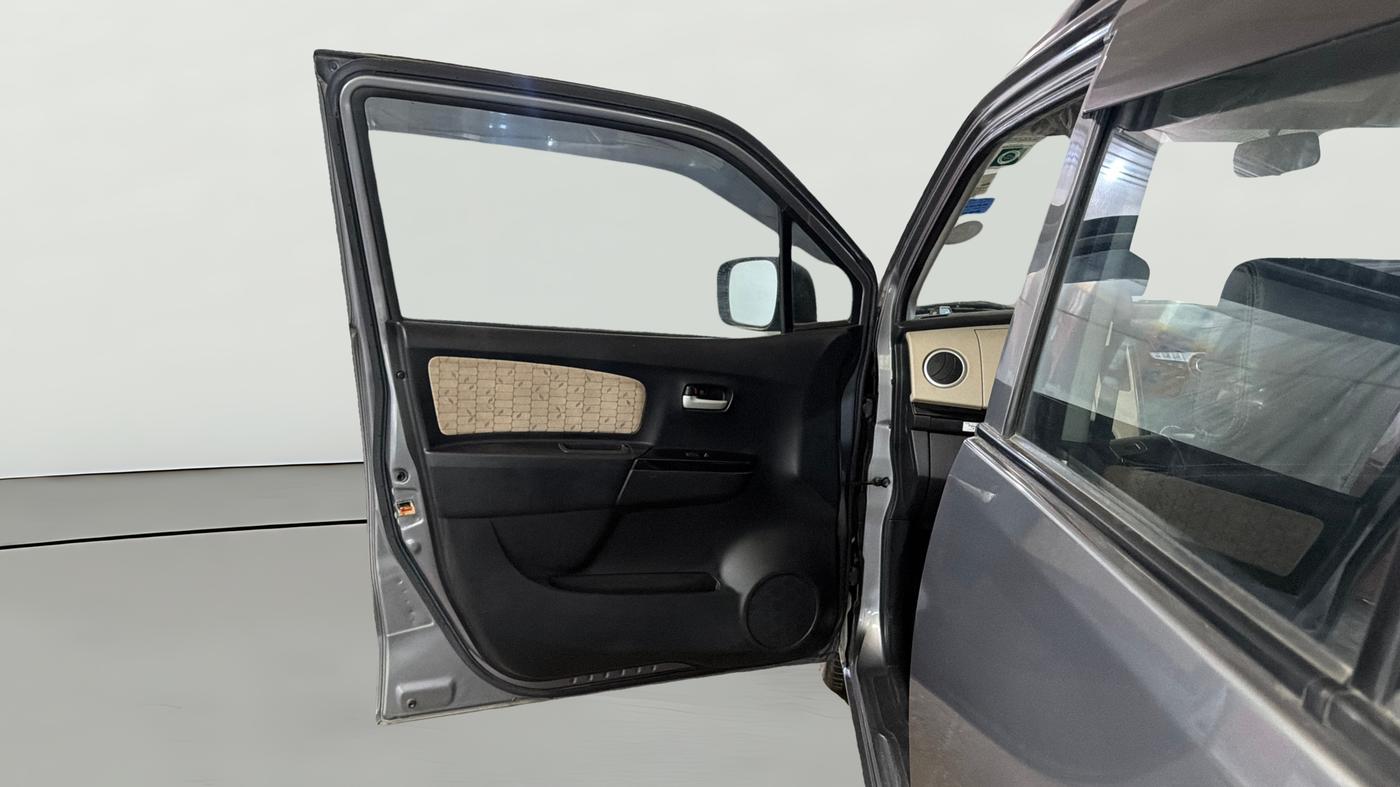2017 Maruti Wagon R 1.0 VXI, Petrol, Manual, 28,201 km, LHS Front Door