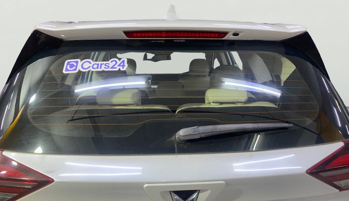 2022 Mahindra XUV700 AX 7 D MT 7 STR, Diesel, Manual, 46,340 km, Rear Windshield