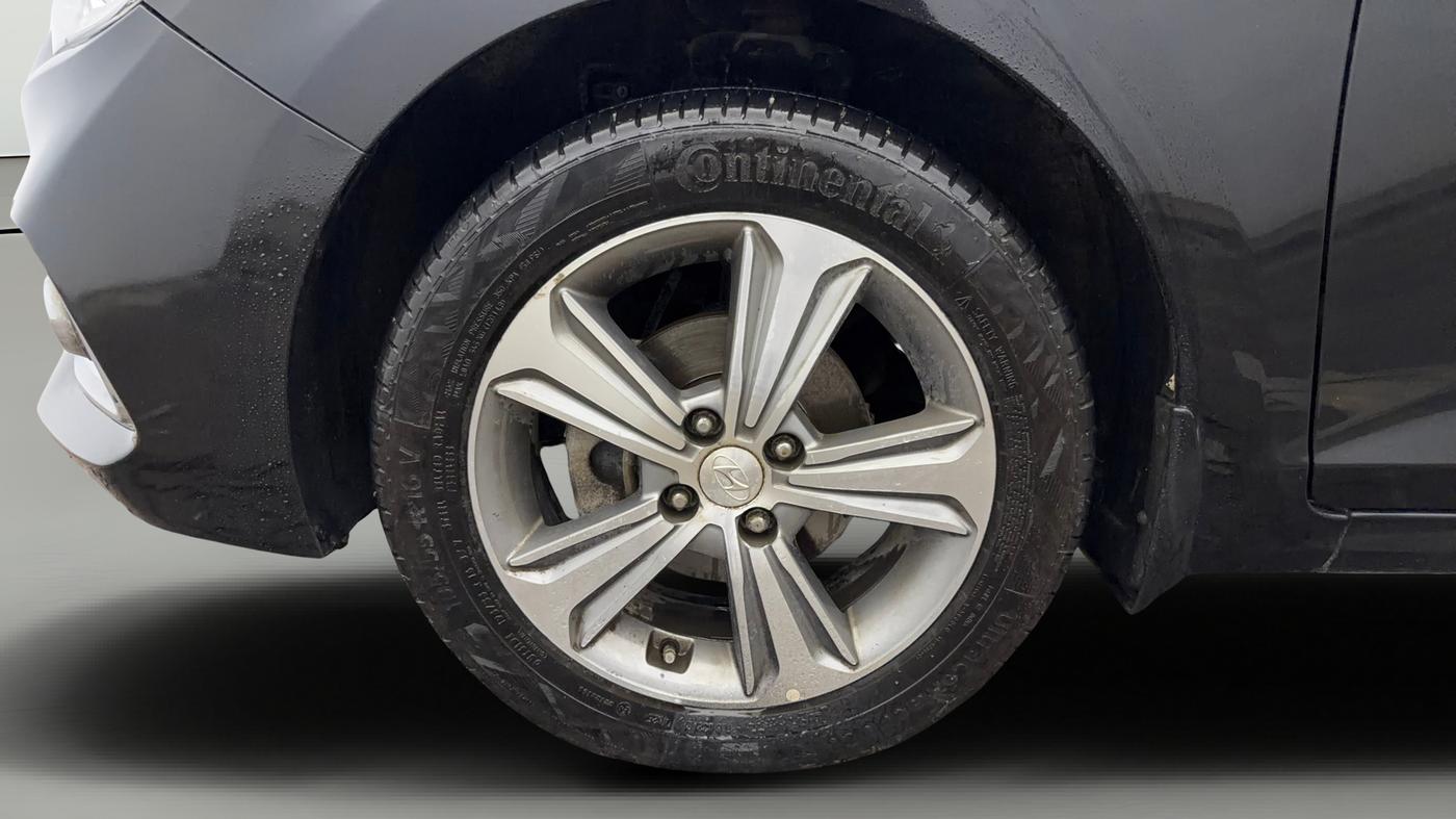 2019 Hyundai Verna 1.6 VTVT SX, Petrol, Manual, 82,131 km, Left Front Wheel