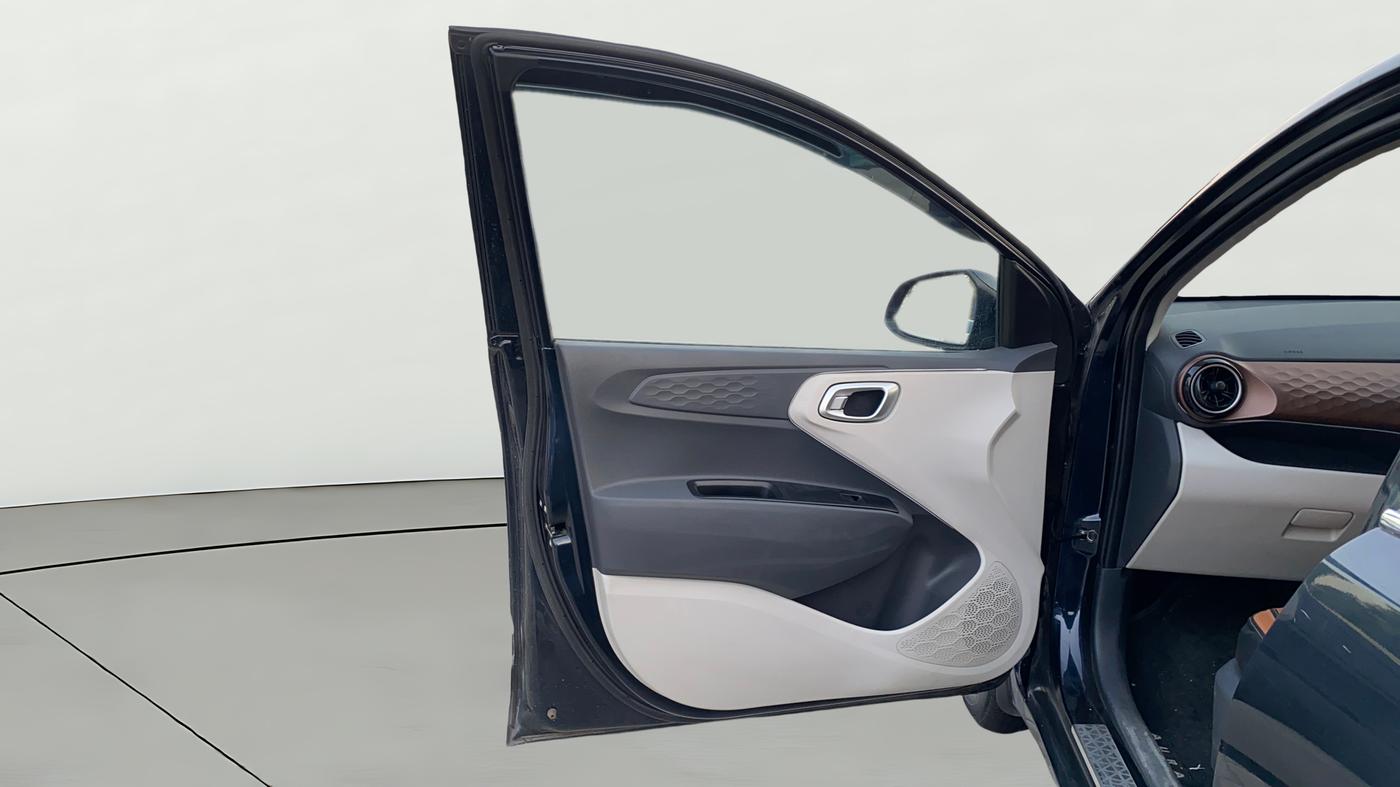 2024 Hyundai AURA SX 1.2 CNG, CNG, Manual, 36,615 km, LHS Front Door