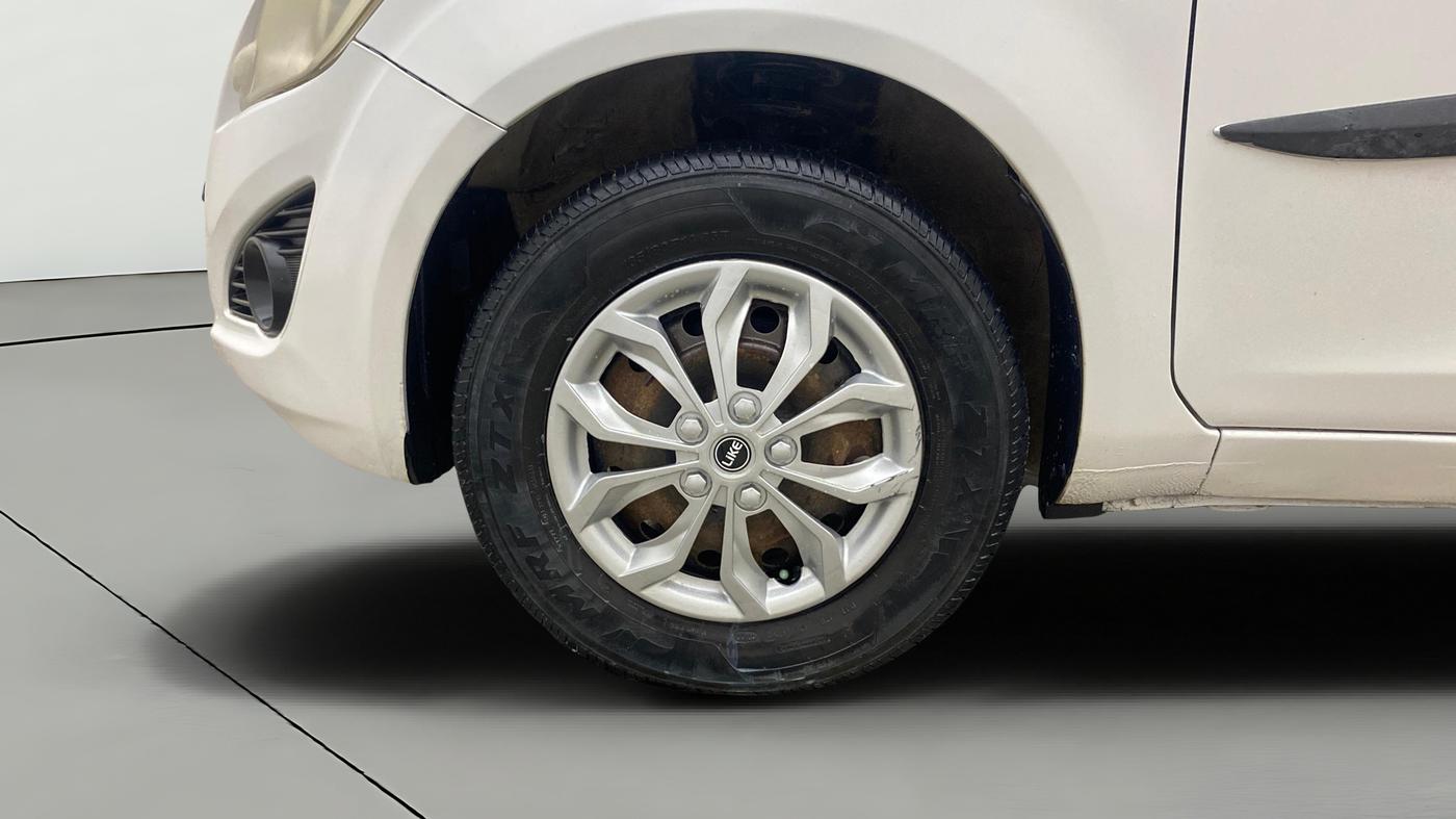 2015 Maruti Ritz VXI, Petrol, Manual, 46,076 km, Left Front Wheel