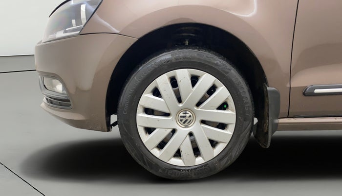 2017 Volkswagen Polo COMFORTLINE 1.2L, Petrol, Manual, 76,943 km, Left Front Wheel