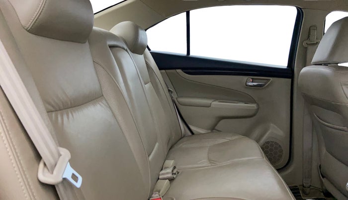 2017 Maruti Ciaz ZXI+, Petrol, Manual, 62,064 km, Right Side Rear Door Cabin