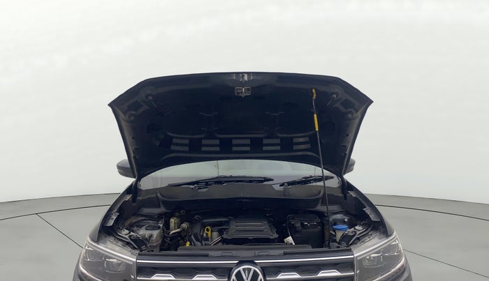 2022 Volkswagen TAIGUN TOPLINE 1.0 TSI MT, Petrol, Manual, 43,385 km, Open Bonet