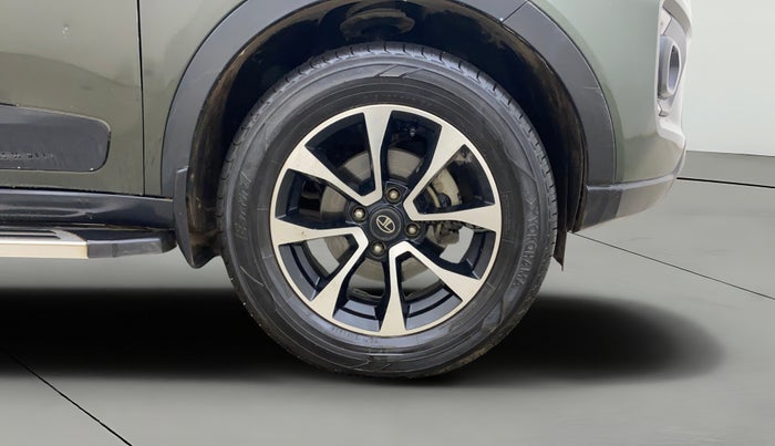 2020 Tata NEXON XZ PLUS (O) PETROL DUAL TONE, Petrol, Manual, 86,165 km, Right Front Wheel