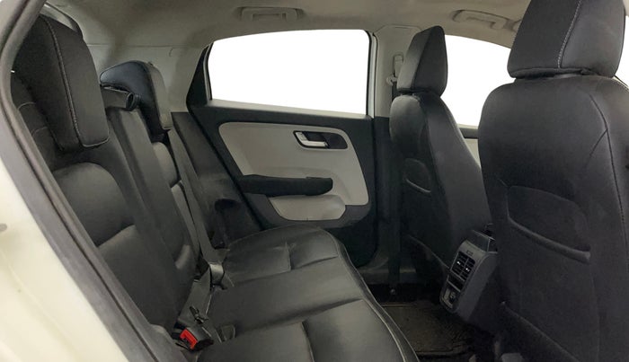 2023 Tata ALTROZ XZ PLUS SUNROOF CNG, CNG, Manual, 13,325 km, Right Side Rear Door Cabin