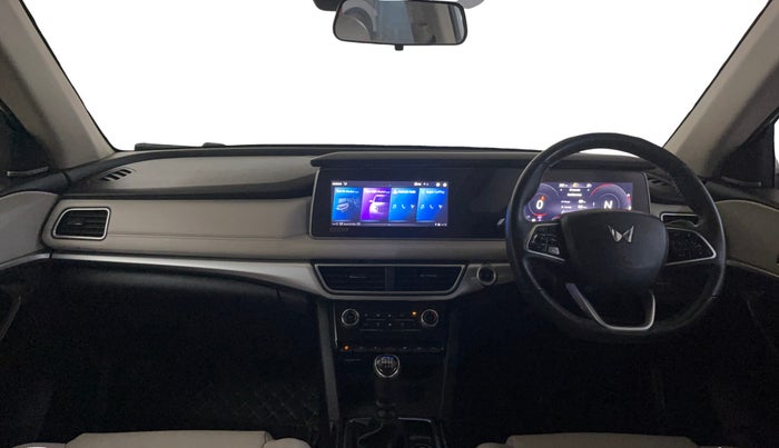 2022 Mahindra XUV700 AX 7 LUXURY D MT 7 STR, Diesel, Manual, 48,333 km, Dashboard