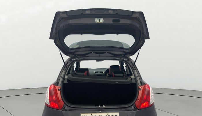 2016 Maruti Swift VXI O, Petrol, Manual, 52,601 km, Boot Door Open