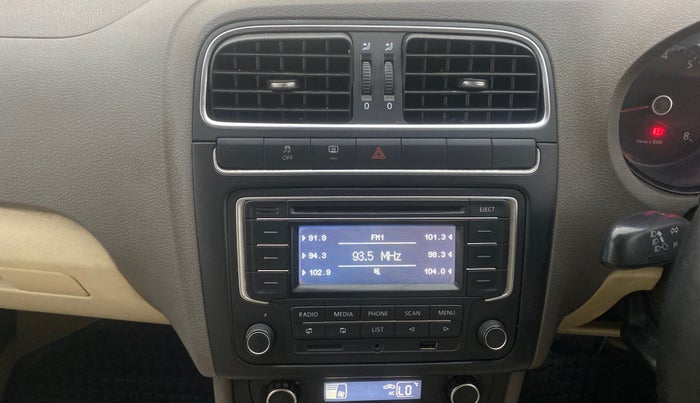 2014 Volkswagen Vento HIGHLINE PETROL AT, Petrol, Automatic, 92,209 km, Air Conditioner