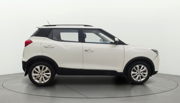 2022 Mahindra XUV300 W8 1.2 PETROL, Petrol, Manual, 39,574 km, Right Side View