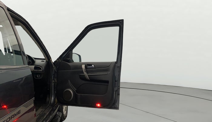 2019 Tata Safari Storme 2.2 VX 4X2, Diesel, Manual, 1,29,061 km, RHS Front Door