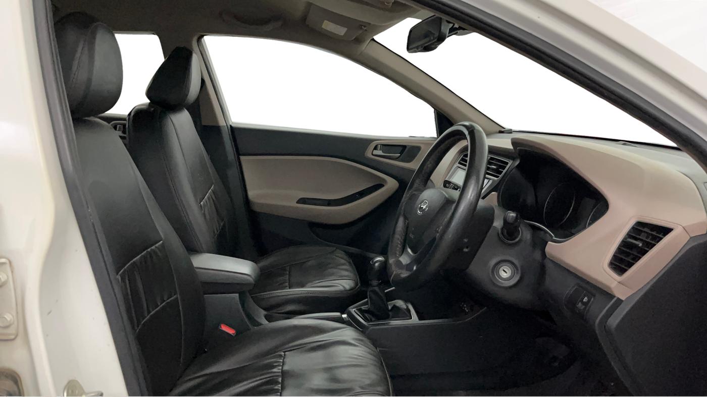 2018 Hyundai Elite i20 MAGNA EXECUTIVE 1.2, Petrol, Manual, 67,202 km, Right Side Front Door Cabin