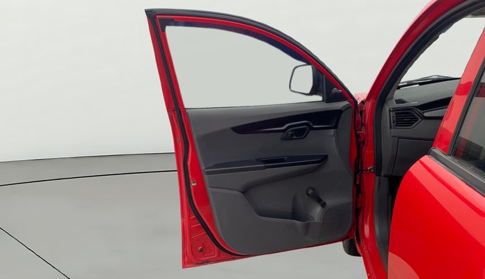 2018 Mahindra KUV 100 NXT K2+ P 6 STR, Petrol, Manual, 24,673 km, LHS Front Door