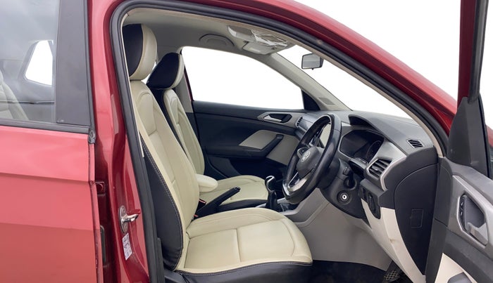 2021 Volkswagen TAIGUN HIGHLINE 1.0 TSI MT, Petrol, Manual, 42,890 km, Right Side Front Door Cabin