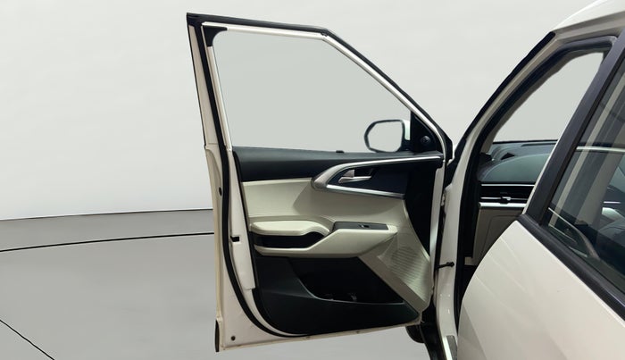 2023 KIA CARENS  PREMIUM 1.5 TURBO PETROL IMT 7 STR, Petrol, Manual, 45,765 km, LHS Front Door