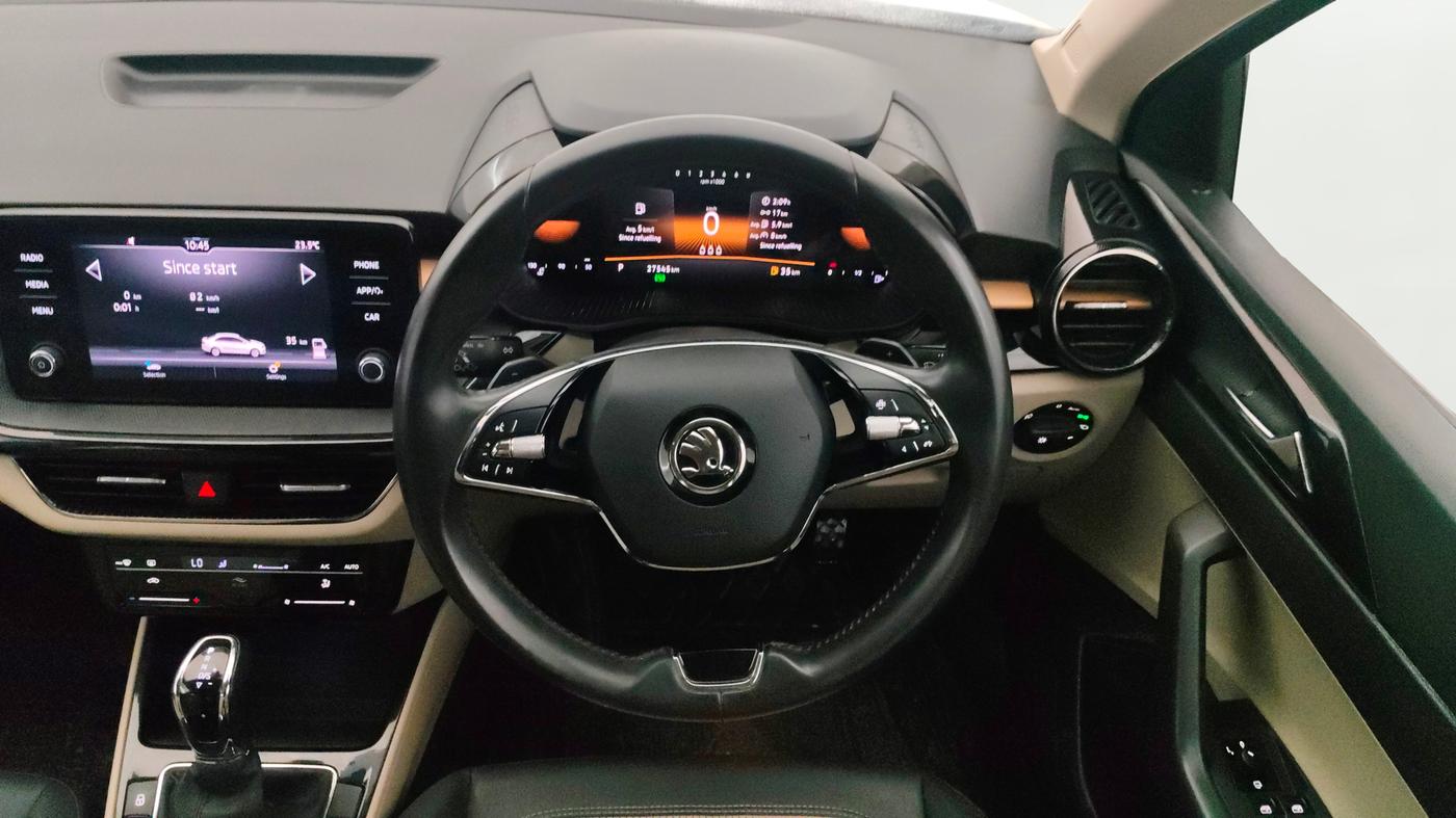 2023 Skoda SLAVIA STYLE 1.0L TSI AT, Petrol, Automatic, 27,545 km, Steering Wheel Close Up
