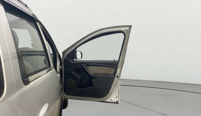 2015 Renault Duster 85 PS RXL PLUS DIESEL, Diesel, Manual, 98,972 km, RHS Front Door