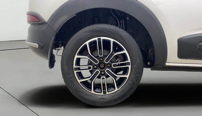 2021 Renault TRIBER RXZ AMT, Petrol, Automatic, 40,183 km, Right Rear Wheel