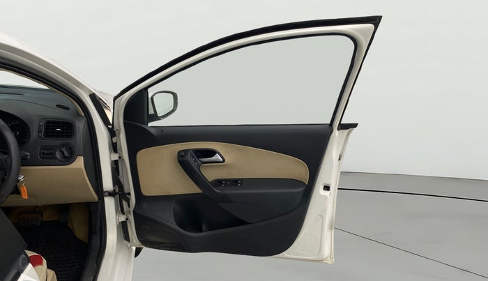 2017 Volkswagen Ameo COMFORTLINE 1.5 AT, Diesel, Automatic, 69,978 km, RHS Front Door