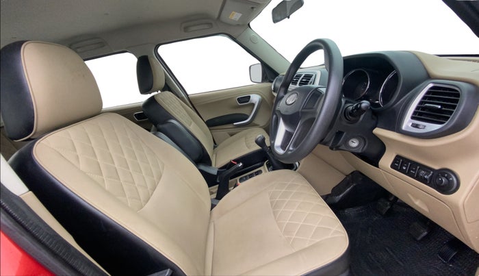 2017 Mahindra TUV300 T10, Diesel, Manual, 60,295 km, Right Side Front Door Cabin