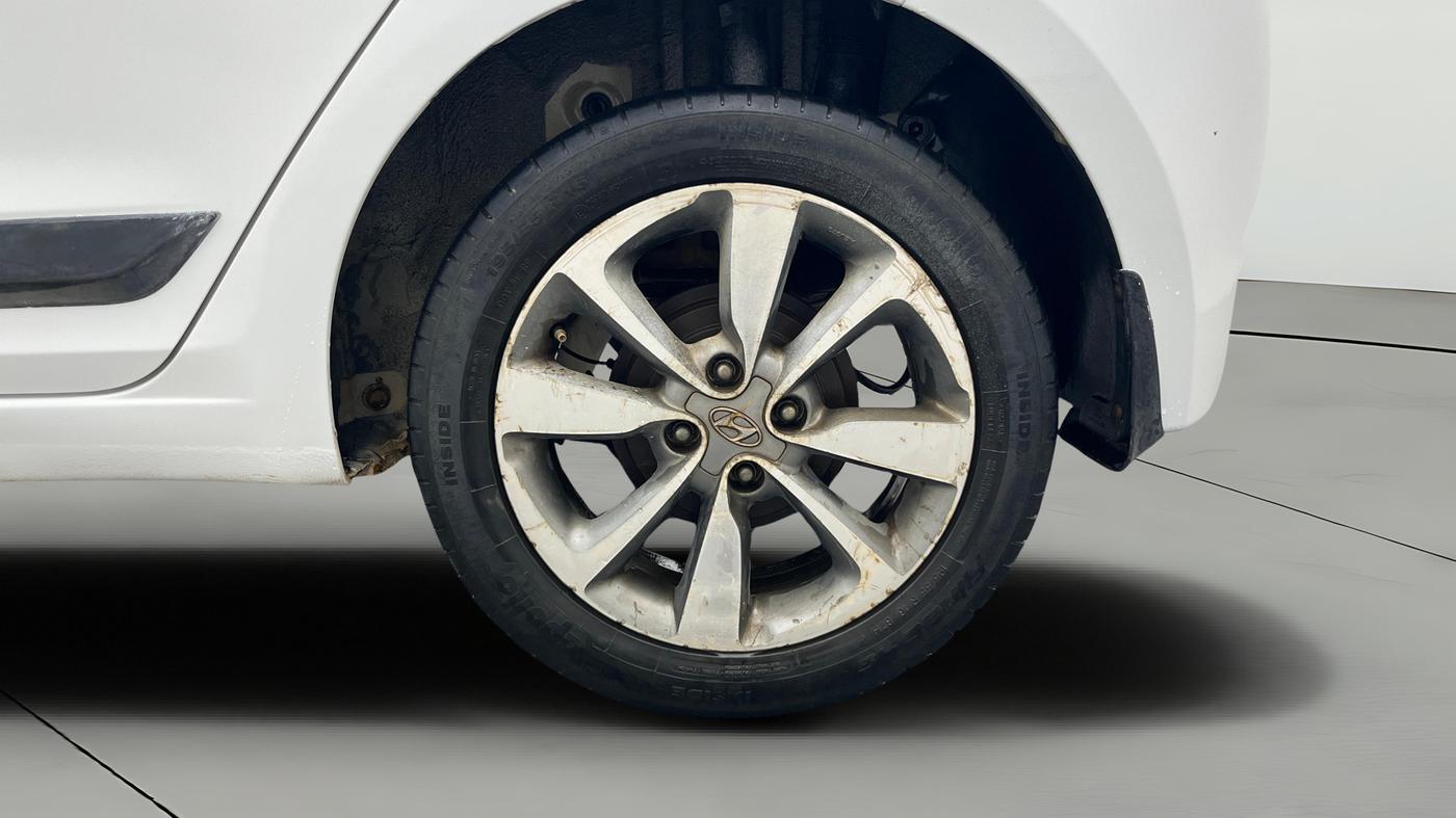 2015 Hyundai Elite i20 ASTA 1.2, Petrol, Manual, 1,03,321 km, Left Rear Wheel