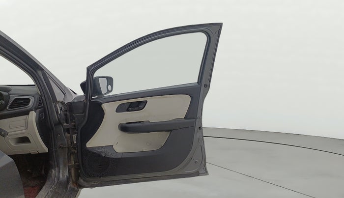 2021 Tata ALTROZ XE PETROL, Petrol, Manual, 33,213 km, RHS Front Door