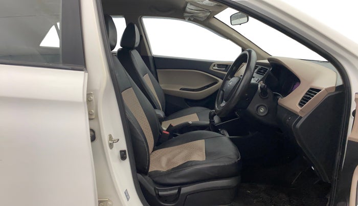 2018 Hyundai Elite i20 MAGNA EXECUTIVE 1.2, Petrol, Manual, 29,948 km, Right Side Front Door Cabin