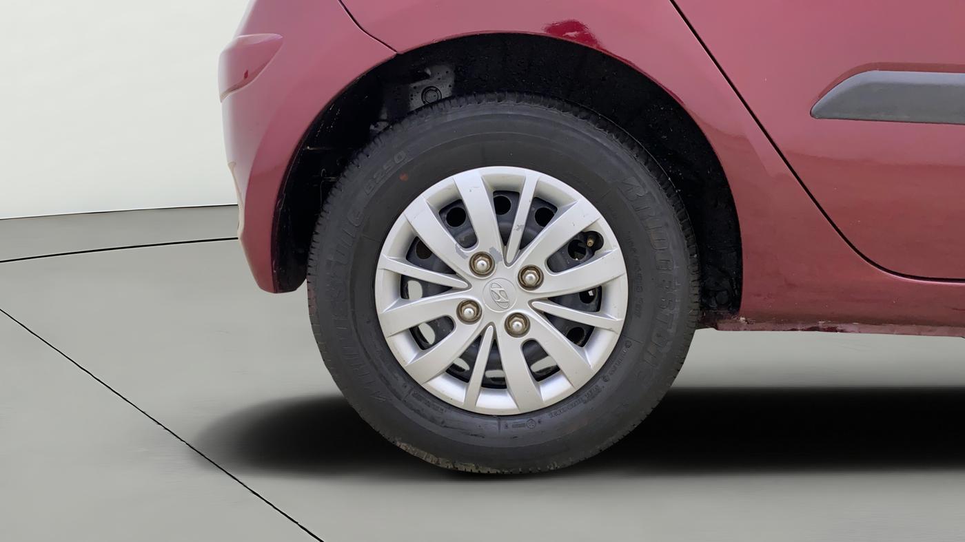 2015 Hyundai i10 SPORTZ 1.1, Petrol, Manual, 31,677 km, Right Rear Wheel