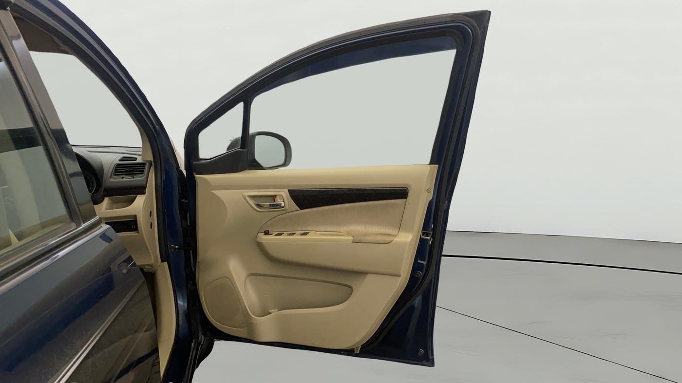 2014 Maruti Ertiga VXI, Petrol, Manual, 30,602 km, RHS Front Door