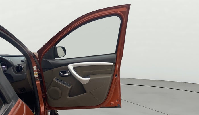 2016 Renault Duster 110 PS RXL 4X2 AMT, Diesel, Automatic, 77,608 km, RHS Front Door