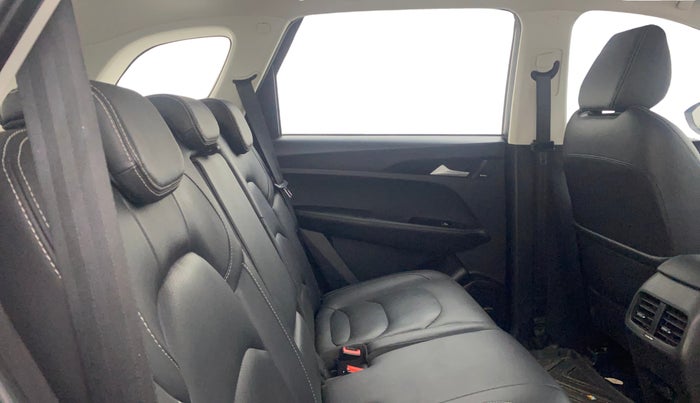 2020 MG HECTOR SHARP 2.0 DIESEL, Diesel, Manual, 50,114 km, Right Side Rear Door Cabin