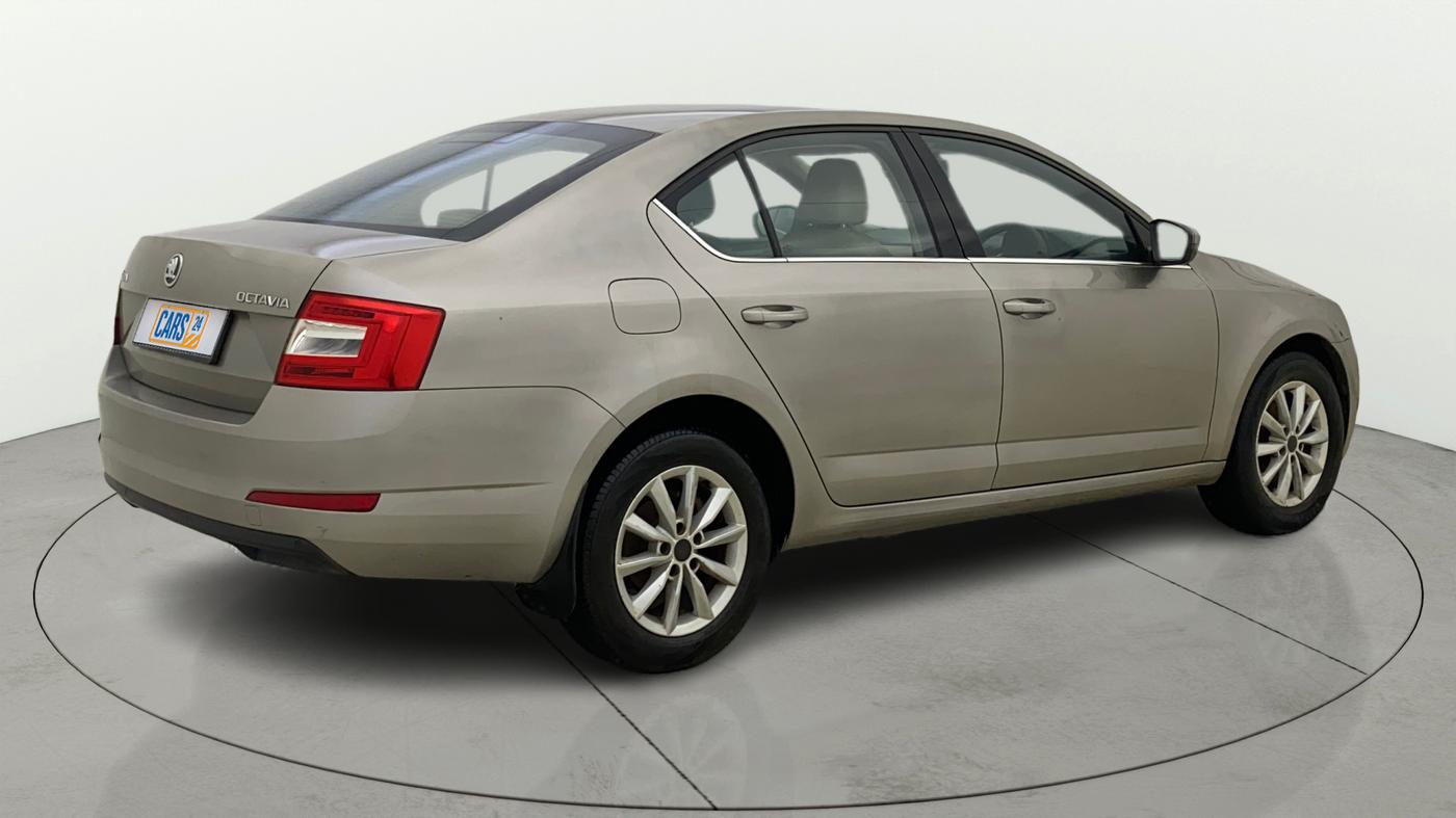 2014 Skoda Octavia AMBITION 1.4 TSI, Petrol, Manual, 1,00,802 km, Right Back Diagonal