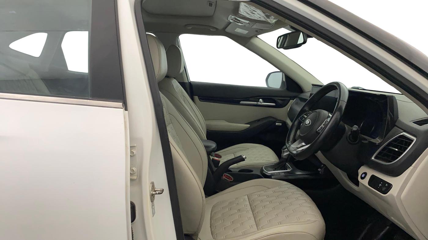 2020 KIA SELTOS HTX PLUS AT1.5 DIESEL, Diesel, Automatic, 90,273 km, Right Side Front Door Cabin