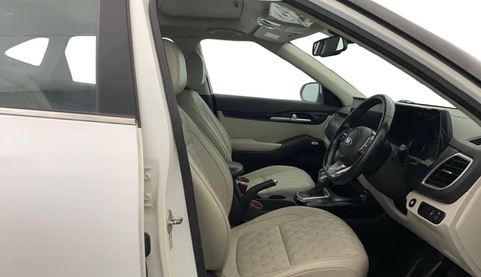 2020 KIA SELTOS HTX PLUS AT1.5 DIESEL, Diesel, Automatic, 90,273 km, Right Side Front Door Cabin