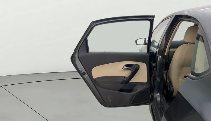 2017 Skoda Rapid AMBITION 1.6 MPI MT, Petrol, Manual, 1,19,944 km, LHS Rear Door