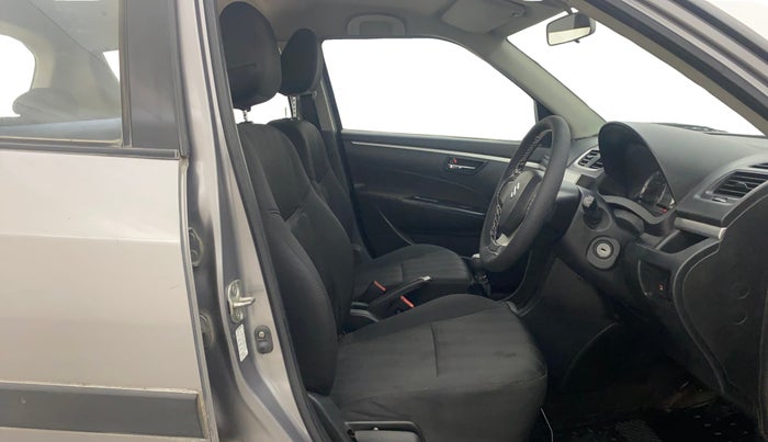 2013 Maruti Swift VXI, Petrol, Manual, 1,16,641 km, Right Side Front Door Cabin
