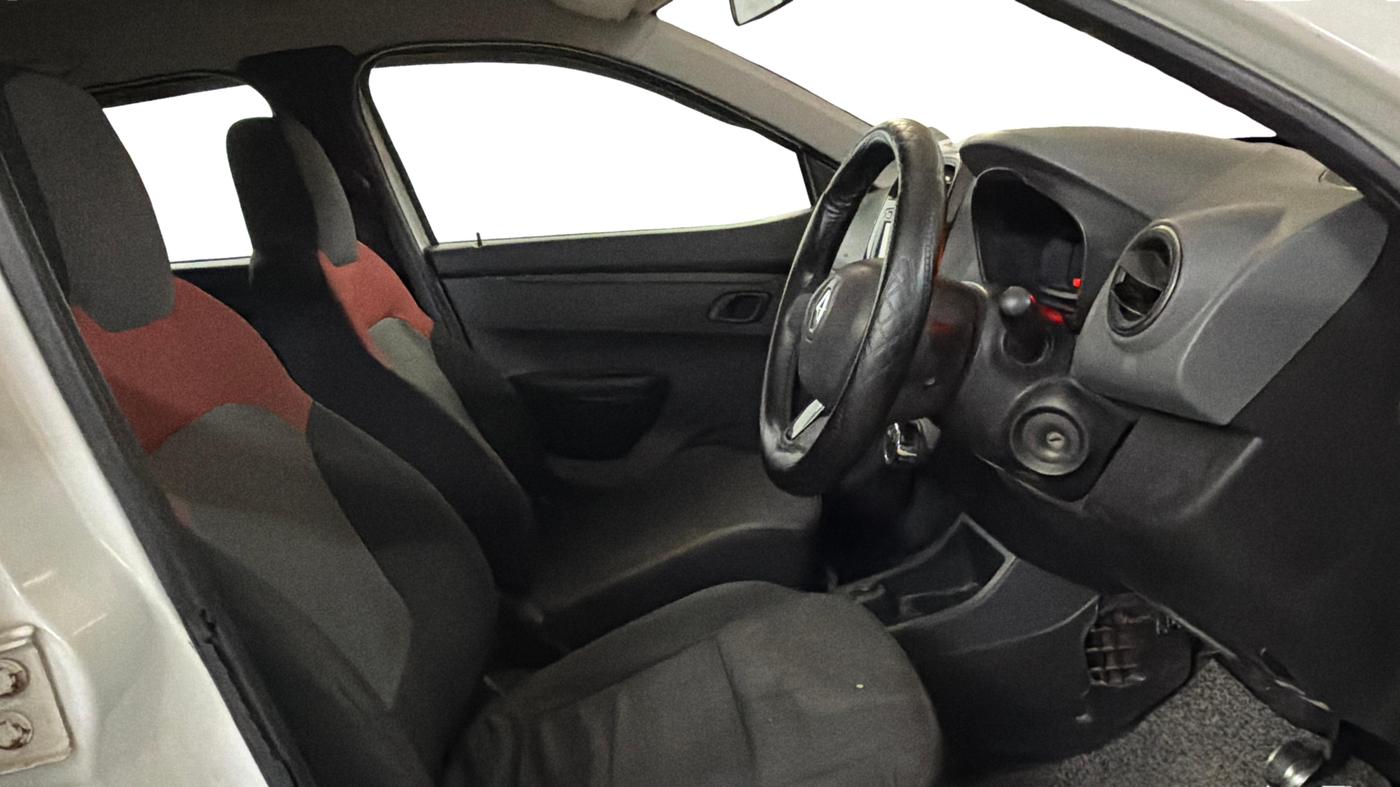 2017 Renault Kwid RXT 1.0 AMT (O), Petrol, Automatic, 1,00,783 km, Right Side Front Door Cabin
