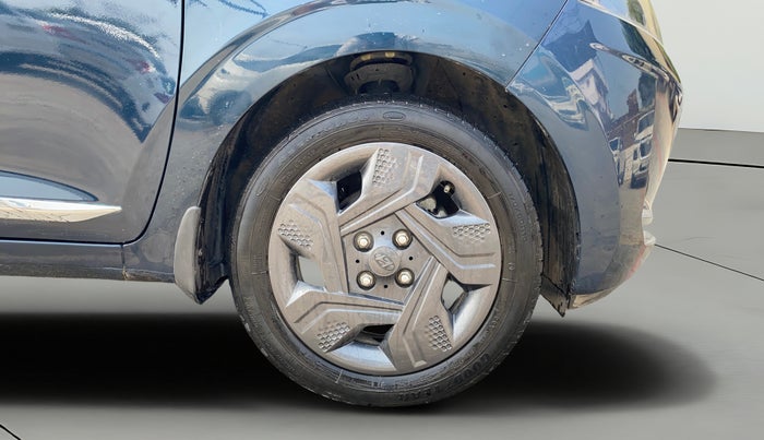 2022 Hyundai GRAND I10 NIOS MAGNA CORPORATE EDITION 1.2 KAPPA VTVT, Petrol, Manual, 17,381 km, Right Front Wheel