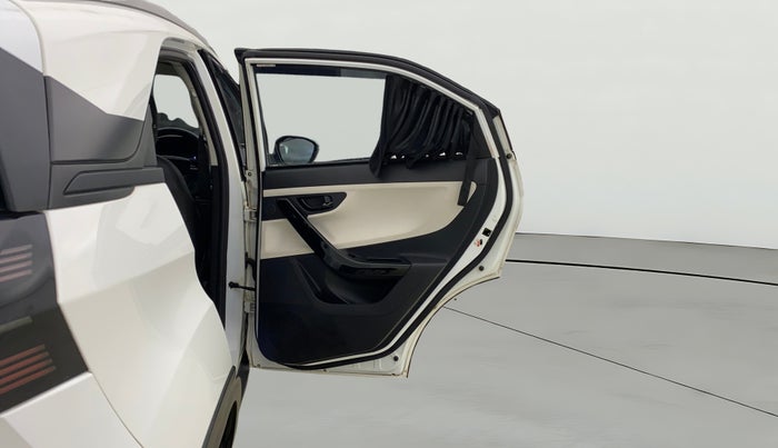 2024 Tata NEXON Pure S 1.2 Revotron 6AMT, Petrol, Automatic, 7,192 km, RHS Rear Door