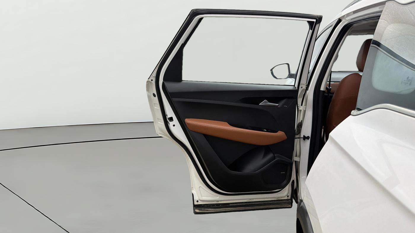 2020 MG HECTOR PLUS SHARP 1.5 PETROL TURBO DCT 6-STR, Petrol, Automatic, 32,671 km, LHS Rear Door