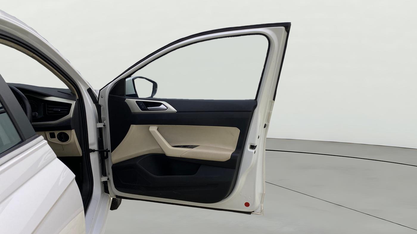 2023 Volkswagen VIRTUS HIGHLINE TSI 1.0 AT, Petrol, Automatic, 69,324 km, RHS Front Door