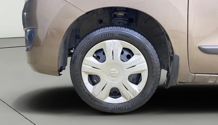 2016 Maruti Wagon R 1.0 VXI AMT, Petrol, Automatic, 74,465 km, Left Front Wheel