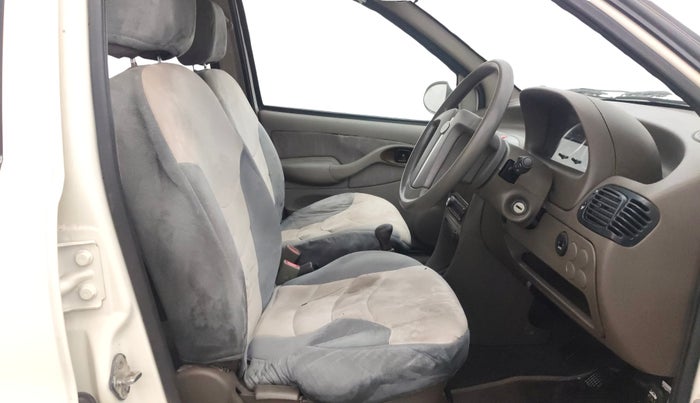 2013 Tata Indigo ECS LX CR4, Diesel, Manual, 42,861 km, Right Side Front Door Cabin